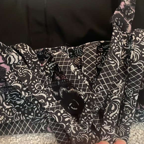 Lululemon Energy Bra (Size 8) - Picture 4 of 6